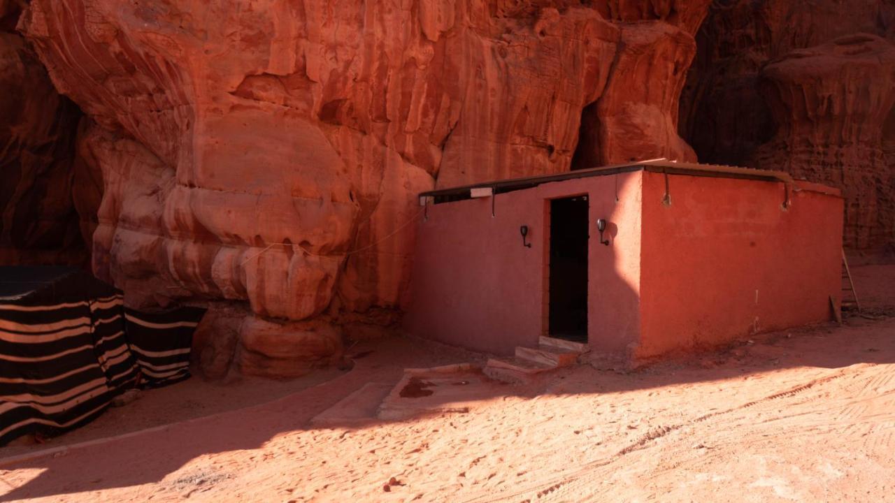 Wadi Rum Meteorite Camp Bed & Breakfast Eksteriør bilde